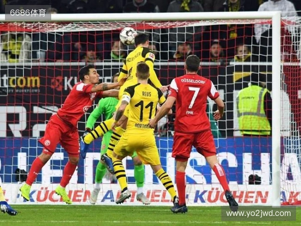 桑乔替补登场又被换下，埃梅里：这不是惩罚，而是战术决定