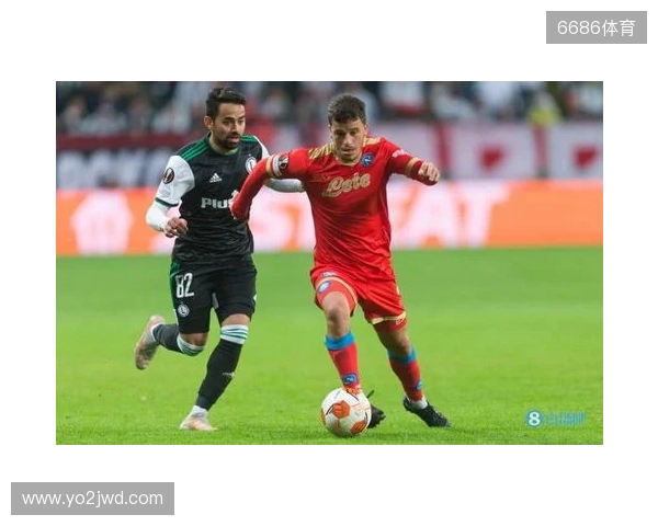 斯基拉：那不勒斯计划通过冬窗买中场，目前看上梅努等5人