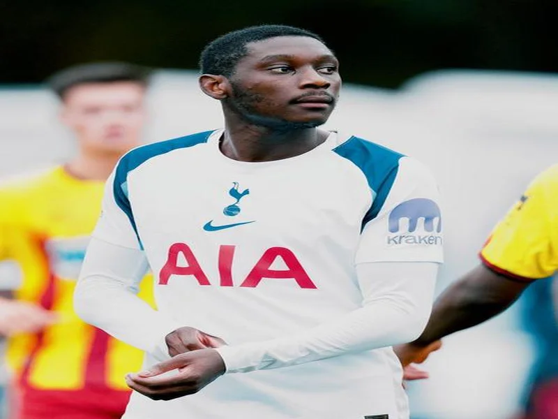 队报:踢曼联时下巴受伤,热刺前锋穆阿尼退出法国本期名单